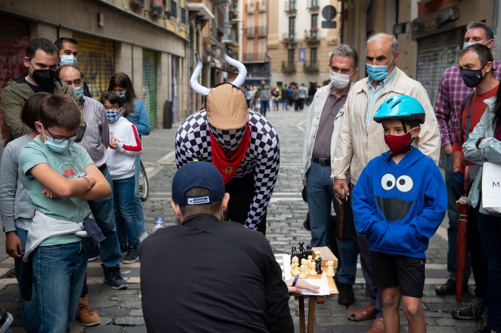 fesztivál, Pamplona, sakk, bikafuttatás, elmaradt, rendezvény, bika 
