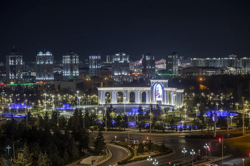 FÁK, Ashgabat, Türkmenisztán 