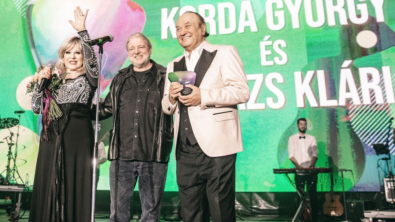 Balázs Klári, Szűts László és Korda György a Budapest Park színpadán 
