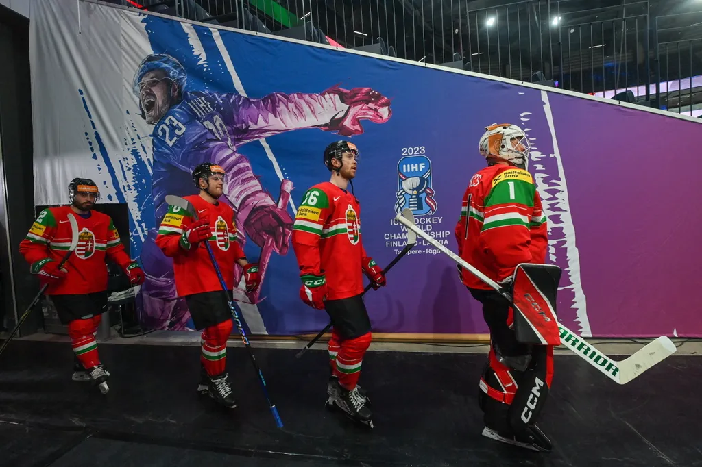 STIPSICZ Bence; ERDÉLY Csanád; BÁLIZS Bence, Magyarország - Dánia, jégkorong, hoki, világbajnokság, IIHF jégkorong-világbajnokság, Tampere Deck Arena, 2023.05.13. 