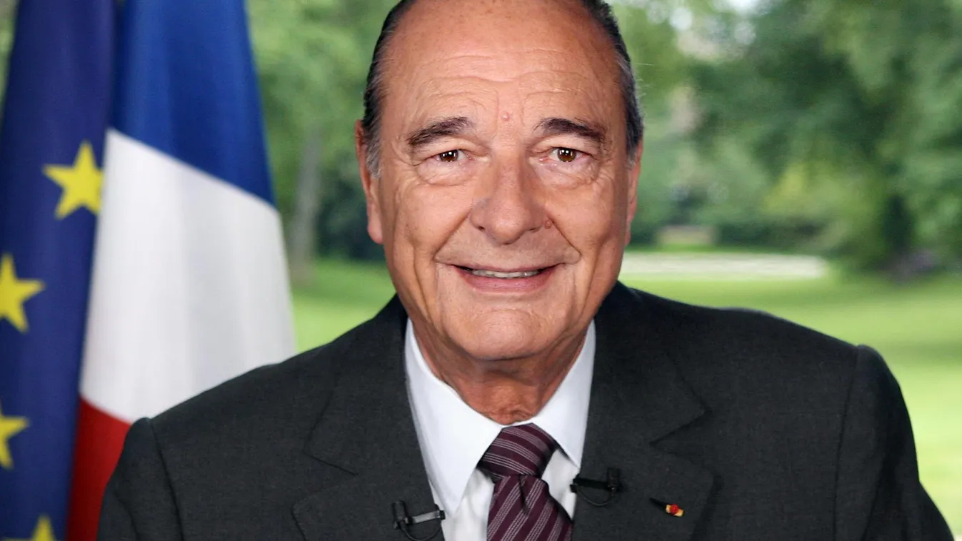 Horizontal PRESIDENT OF THE REPUBLIC SPEECH PORTRAIT French  outgoing President Jacques Chirac bids farewell at the Elysee presidential palace in Paris 15 May 2007 to the people of France during the tapping of his TV address to the nation the day before t