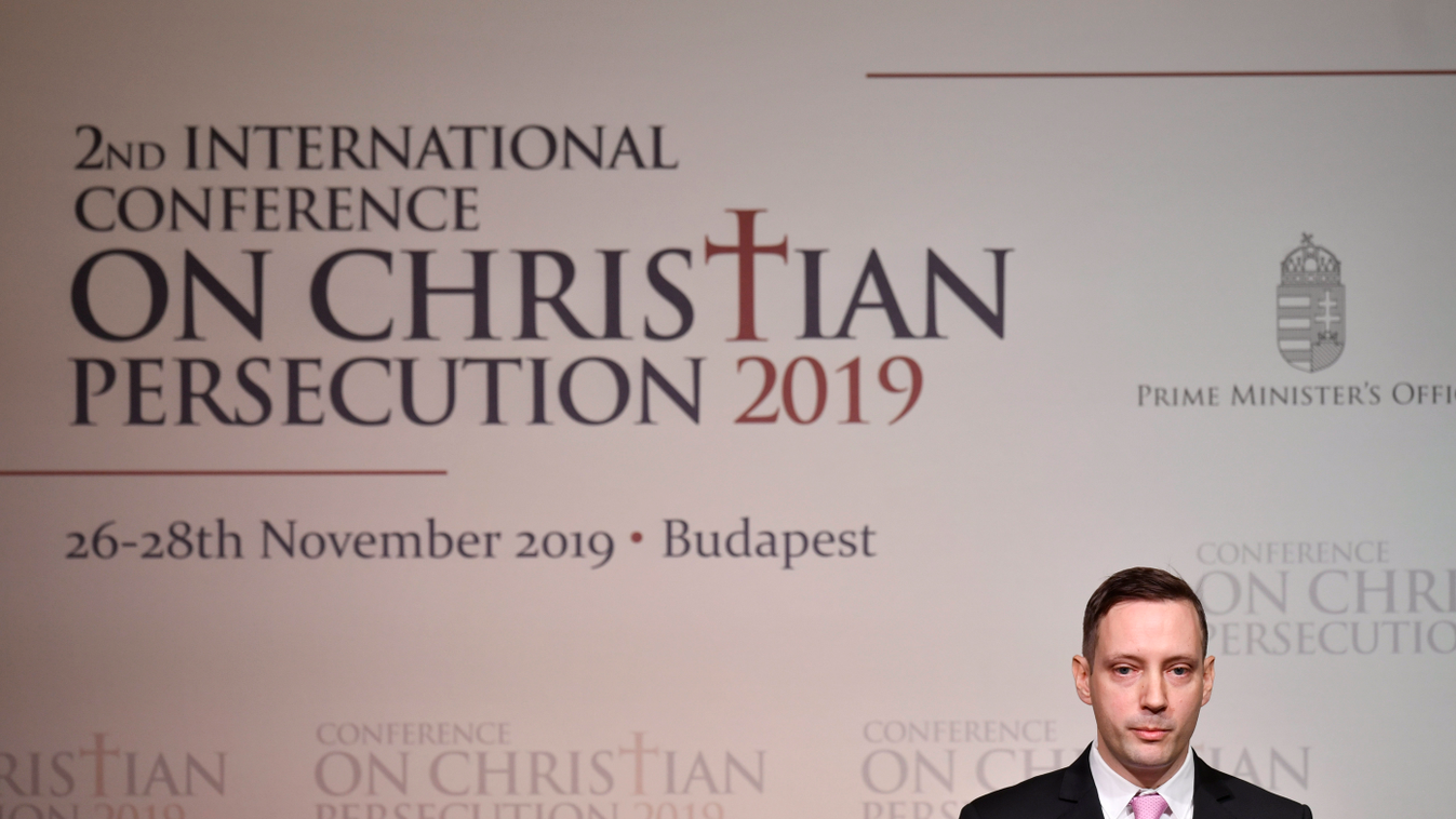 Azbej Tristan, az üldözött keresztények megsegítéséért felelős  államtitkár beszédet mond a keresztényüldözésről szóló második nemzetközi konferencián a budapesti Corinthia Hotelben. 