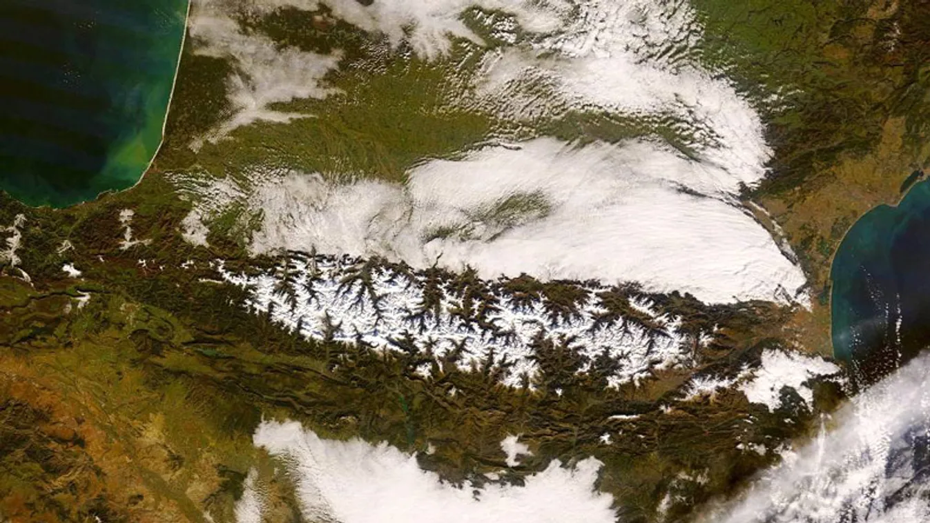 pireneusok műholdkép 