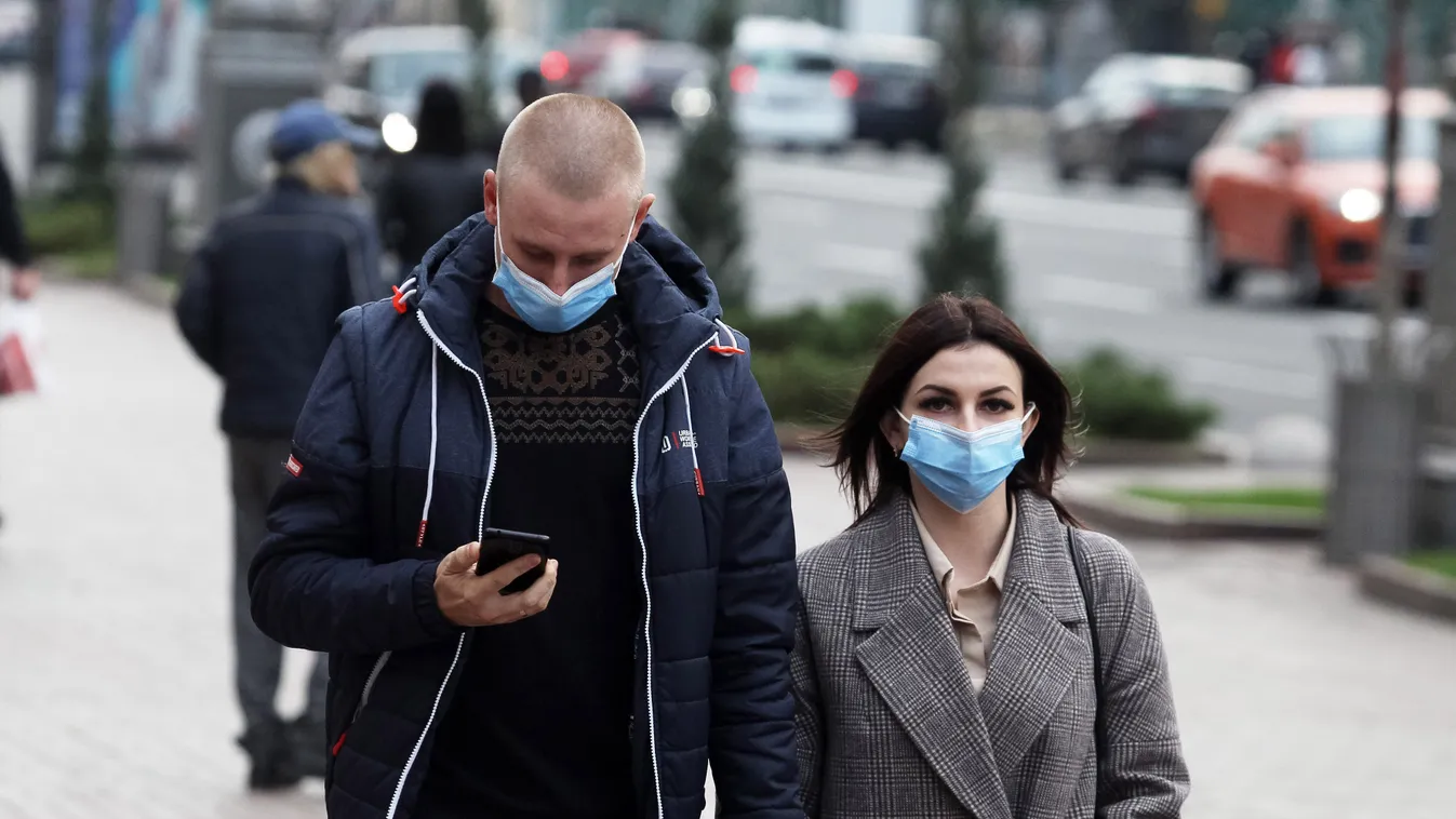 koronavírus, vírus, járvány, maszk, arcmaszk, védőmaszk, Ukrajna, 2020.10.26. 