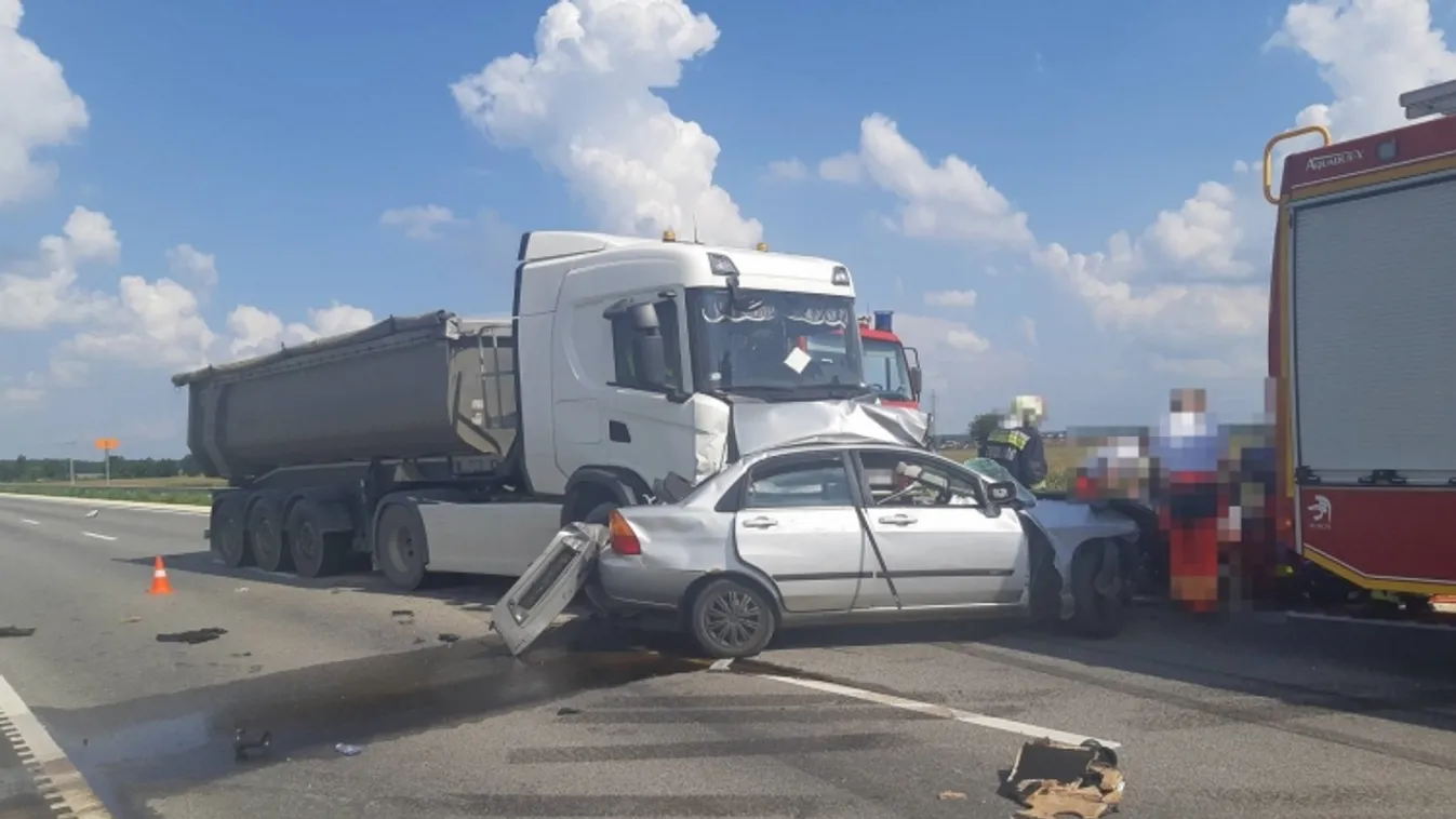 kamion, személygépjármű, baleset, áldozat, police.hu 