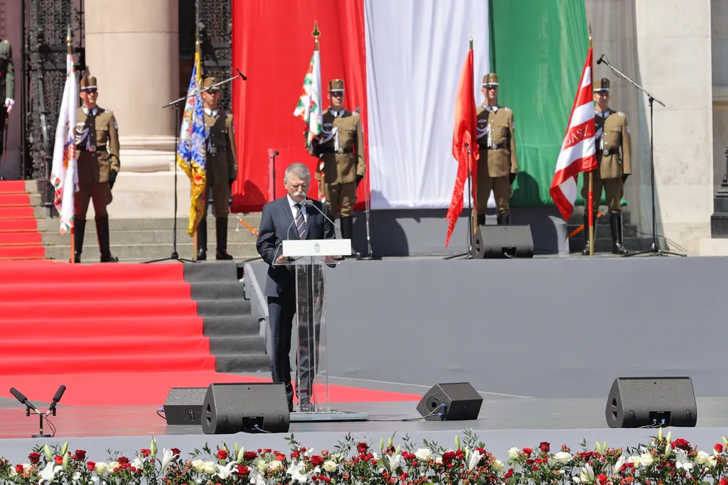 Novák Katalin, köztársasági elnök, beiktatási ceremónia,új köztársasági elnök, Kossuth tér, 2022.05.14. Kövér László 