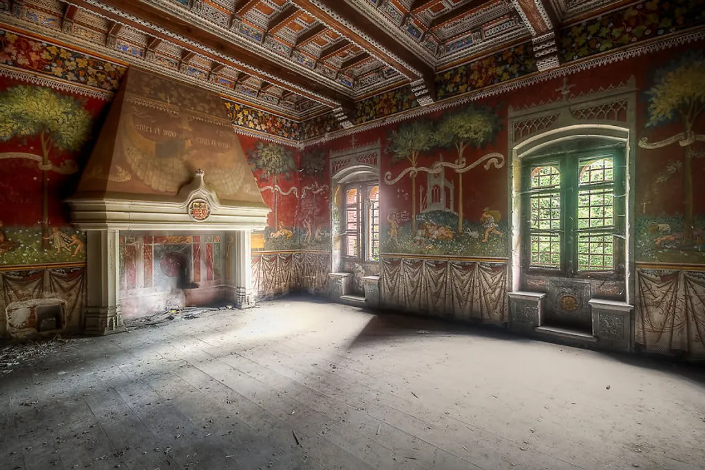 Gyönyörű freskókat rejtenek Olaszország elhagyatott épületei, olaszország, elhagyatott épület, szellemház, omladozó épület, freskó, falfestmény, festmény 