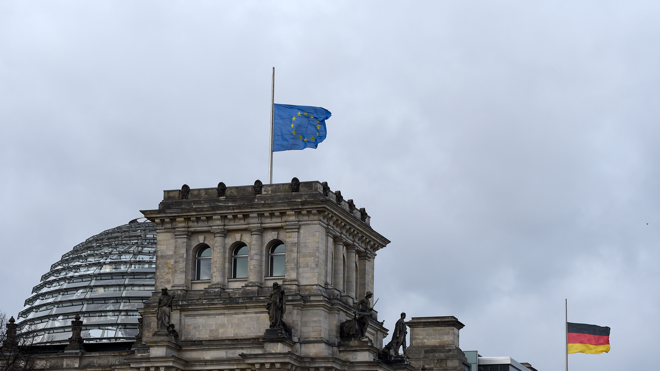 Berlin Reichstag zászló 