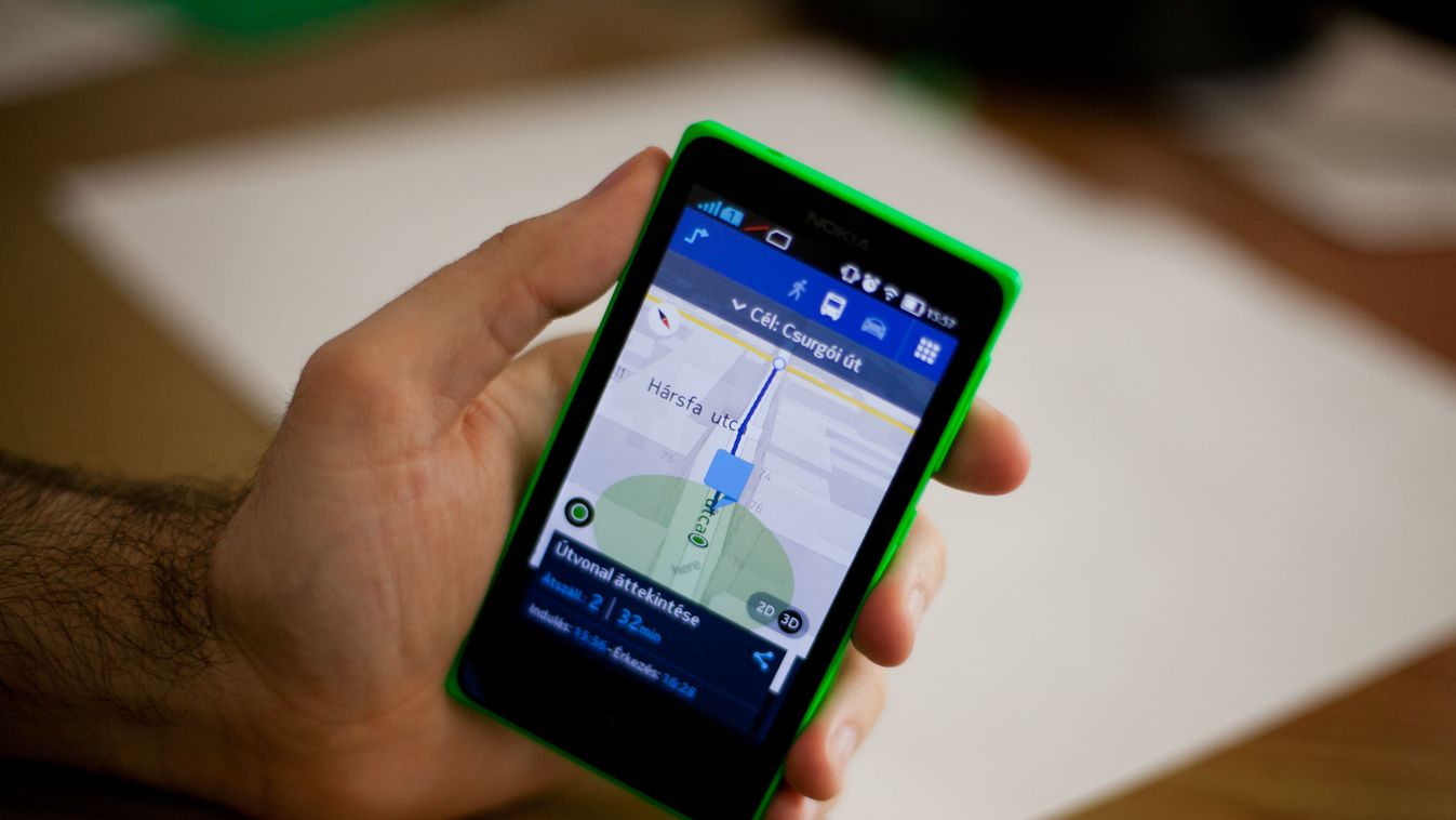 Nokia X Nokia X android Nokia okostelefon Here navigáció dual-sim két sim-kártya Here Nokia X androidos okostelefon tesztfotók 2014. április 15-én 