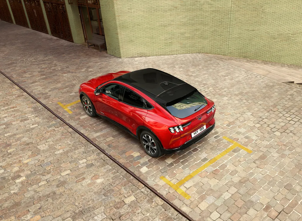 Ford Mustang Mach-E menetpróba (2021) 