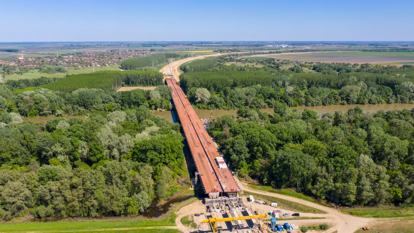 2021 Besenyszög Duna Aszfalt M4 NIF Nagy Mihály Tisza Tisza híd autóút betolás hídépítés 