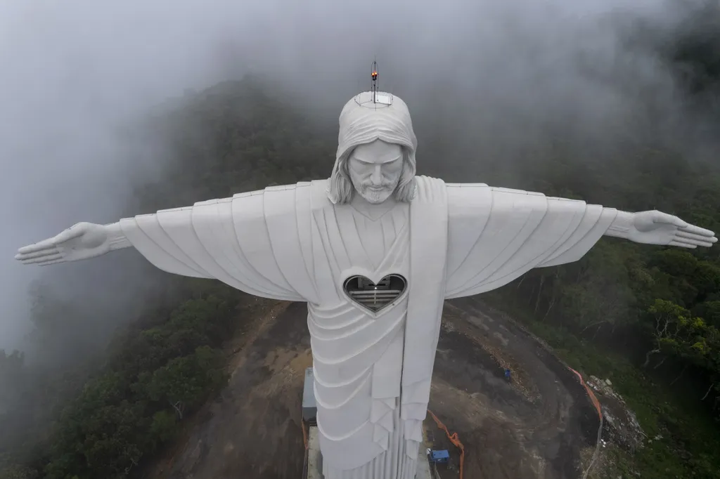 A világ legnagyobb Krisztus-szobra épül Brazíliában, brazília, brazil, vallás, krisztus szobor, szobor, krisztus 