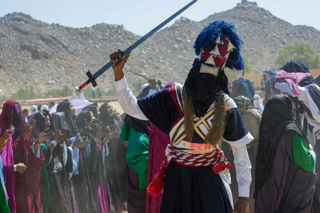 tuareg, algériai sivatagi oázisb, ősi fesztivál tourism heritage Horizontal 