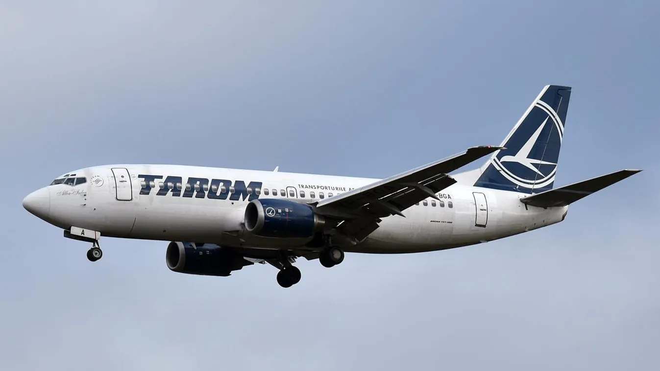 TAROM Boeing 737 