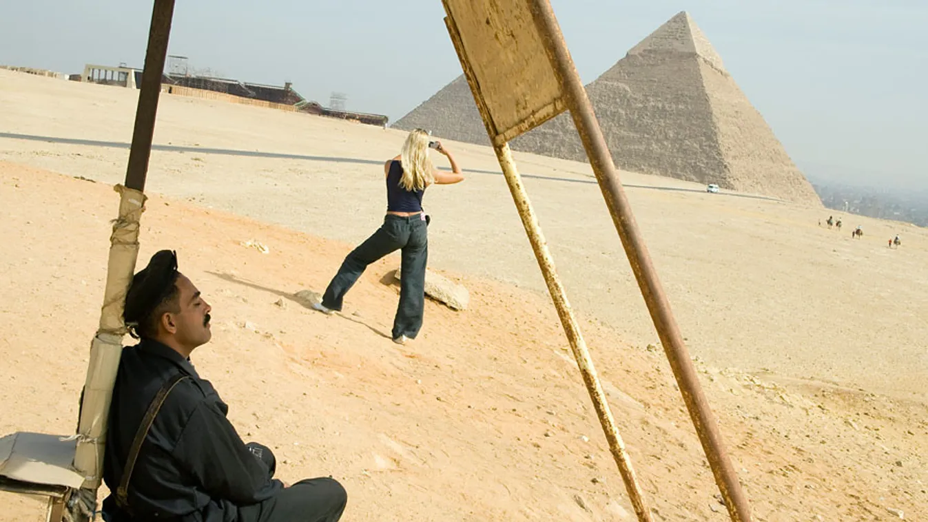 utazási átverések, turistaátverések, csalás, Kairó, Egyiptom gizai piramisok