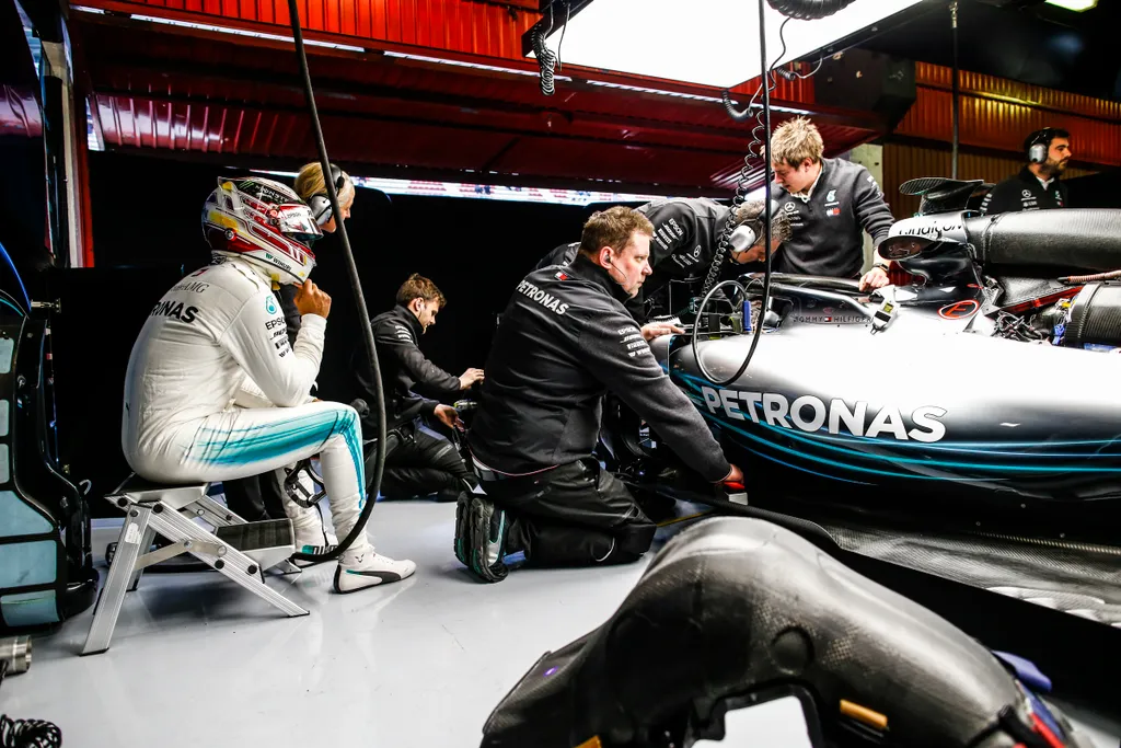 A Forma-1 előszezoni tesztje Barcelonában - 4. nap, Lewis Hamilton, Mercedes-AMG Petronas 