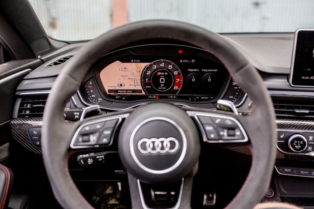 autó gépkocsi Audi 
