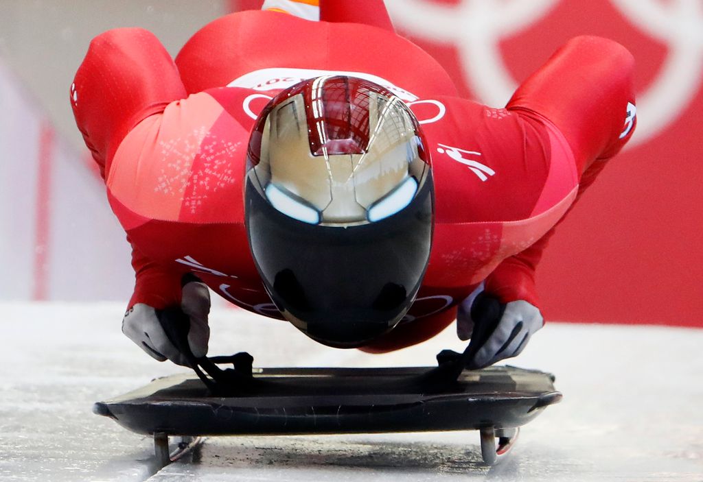 A dél-koreai Jun Szung Bin a phjongcshangi téli olimpia férfi szkeletonversenyének 1. futamában 