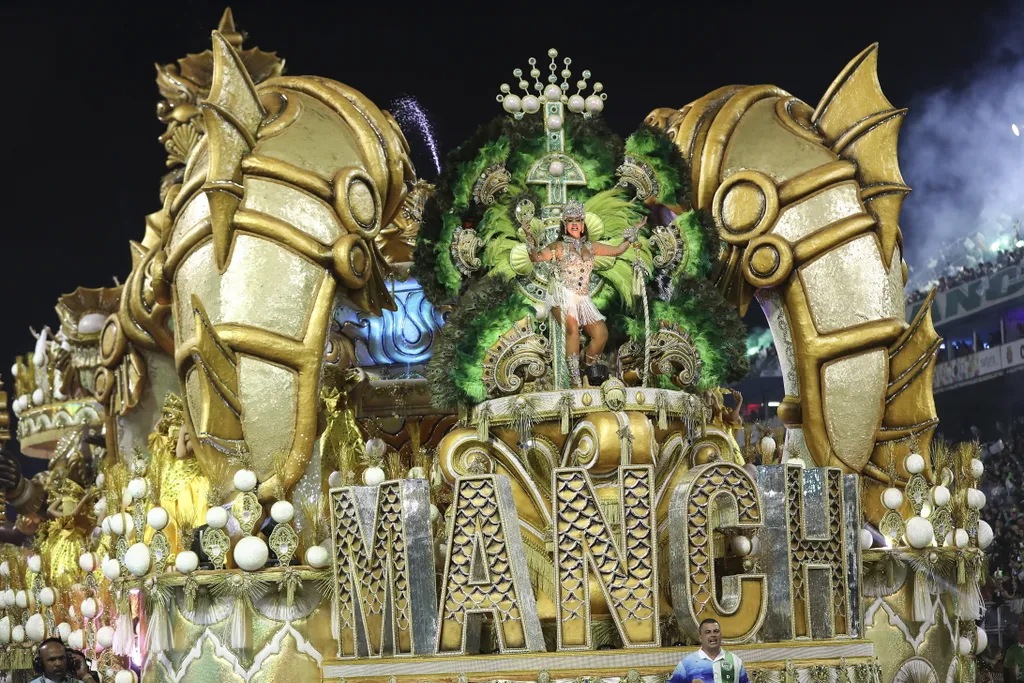 Sao Paulo, karnevál, táncol táncos 
