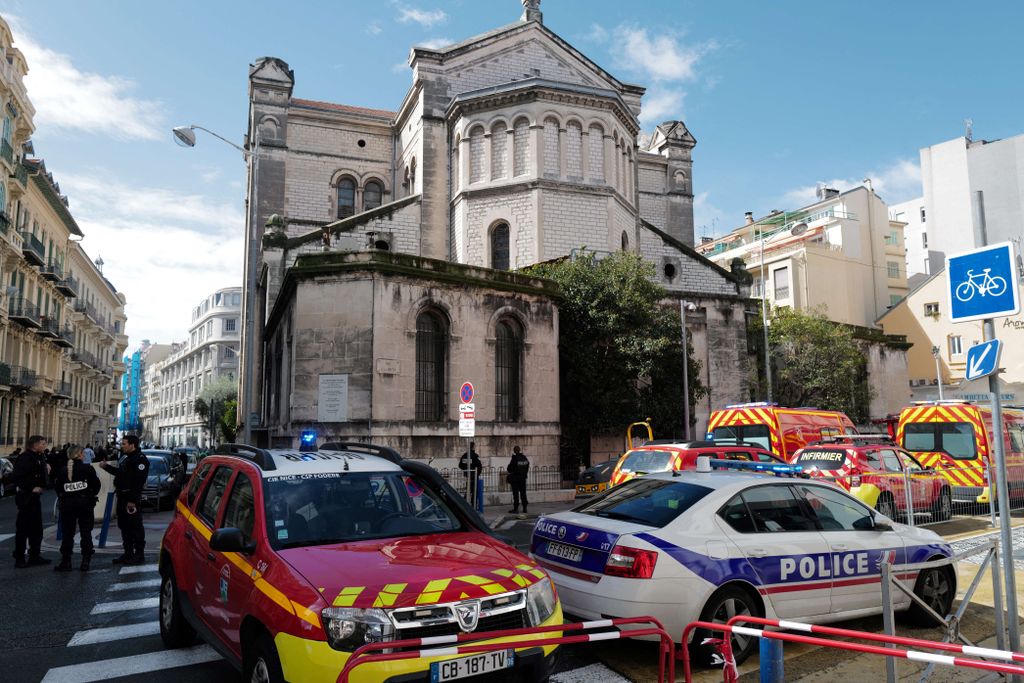 Nizza, Franciaország, késelés, támadás, Saint-Pierre d'Arene templom 
