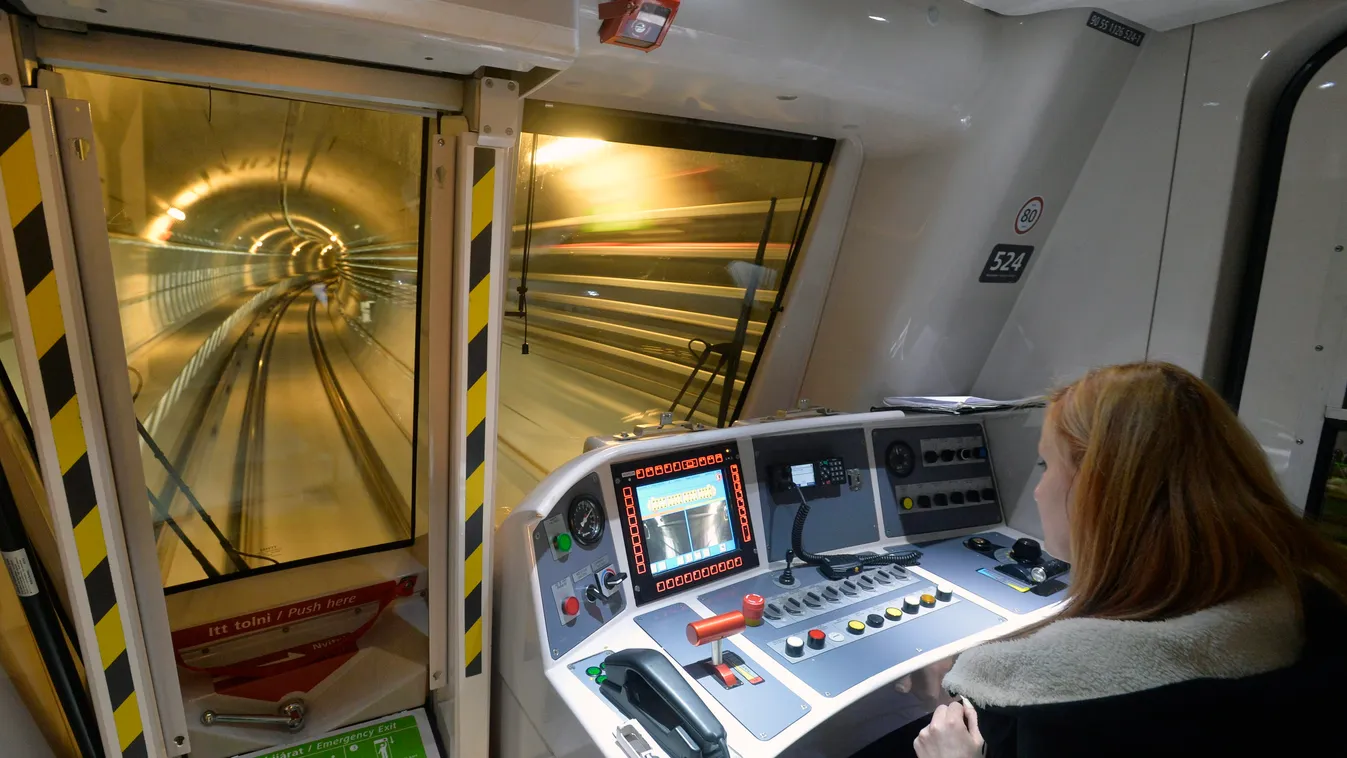 4-es metró automata vezérlés automatavezérlés Foglalkozás metróvezető SZEMÉLY új metróvonal vezérlőpanel vezetőfülke Budapest, 2014. március 28.
Automata üzemmódban halad a metrószerelvény az alagútban, de egy évig metróvezető felügyeli a szerelvények üze