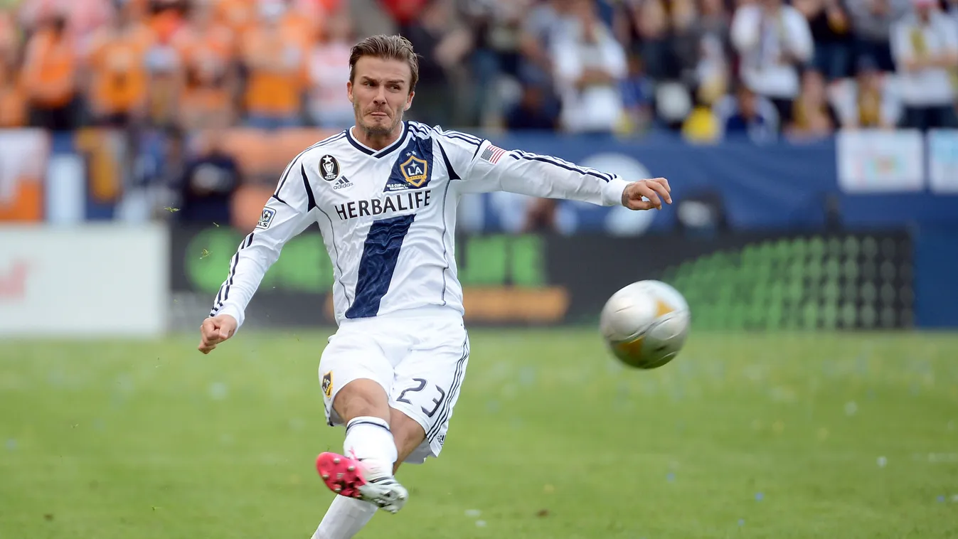 David Beckham csavart lövése Dynamo v Los Angeles Galaxy GettyImageRank2 People SPORT HORIZONTAL Full Length Soccer Kicking USA STADIUM California One Person ADULT One Man Only SOCCER BALL SOCCER PLAYER 