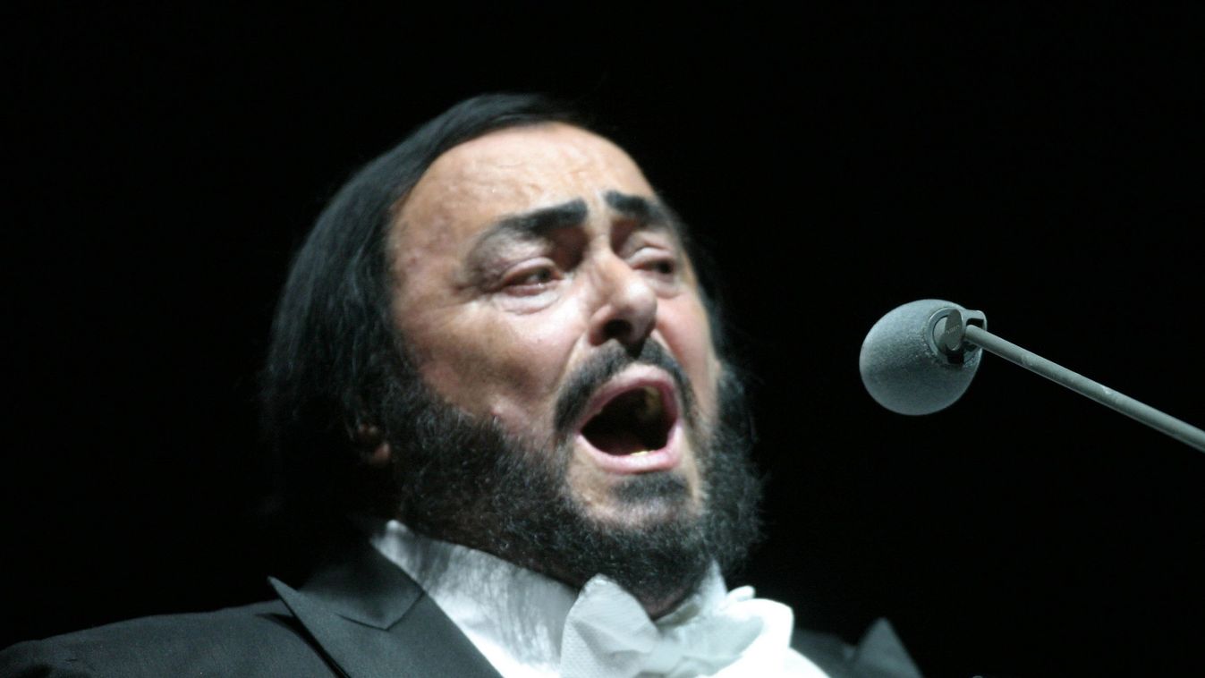 Luciano Pavarotti concert desert Mexicali Mexico concierto decierto tenor clasos horizontal ANCHURA 