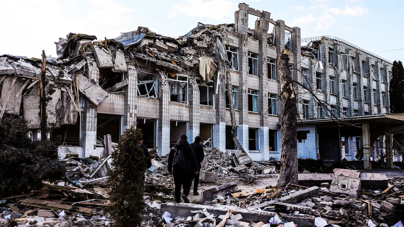 Ukrán válság 2022, orosz, ukrán, háború, Ukrajna, rom, romok, pusztítás, légicsapás 