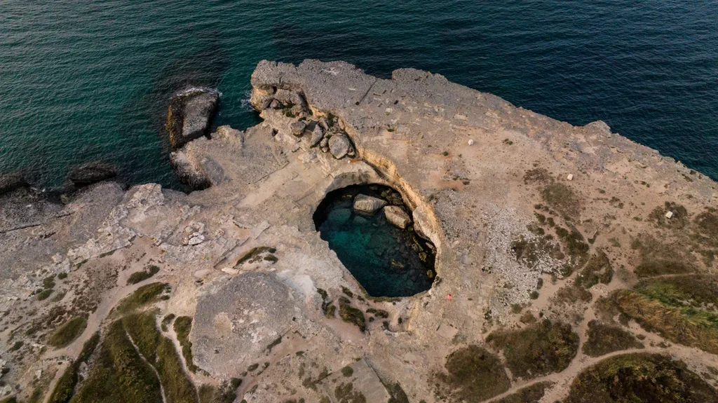 Grotta della poesia, Cave of Poetry, Költészet barlangja, Apulia 