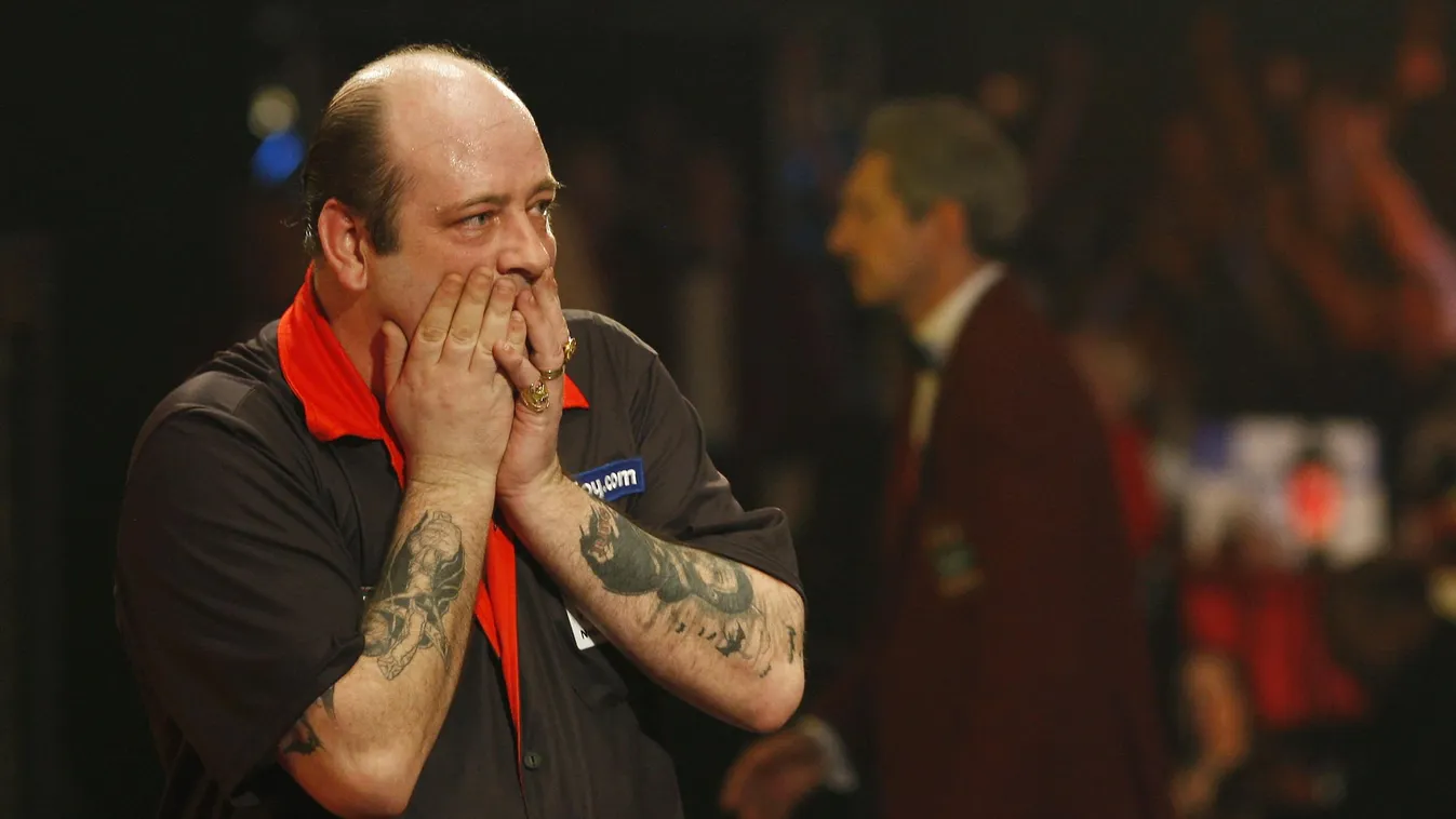 - Horizontal PORTRAIT DARTS WORLD CHAMPIONSHIP WINNER HAND OVER MOUTH THREE-QUARTER FACE TATTOO DOCUMENTATION-SELECTION 