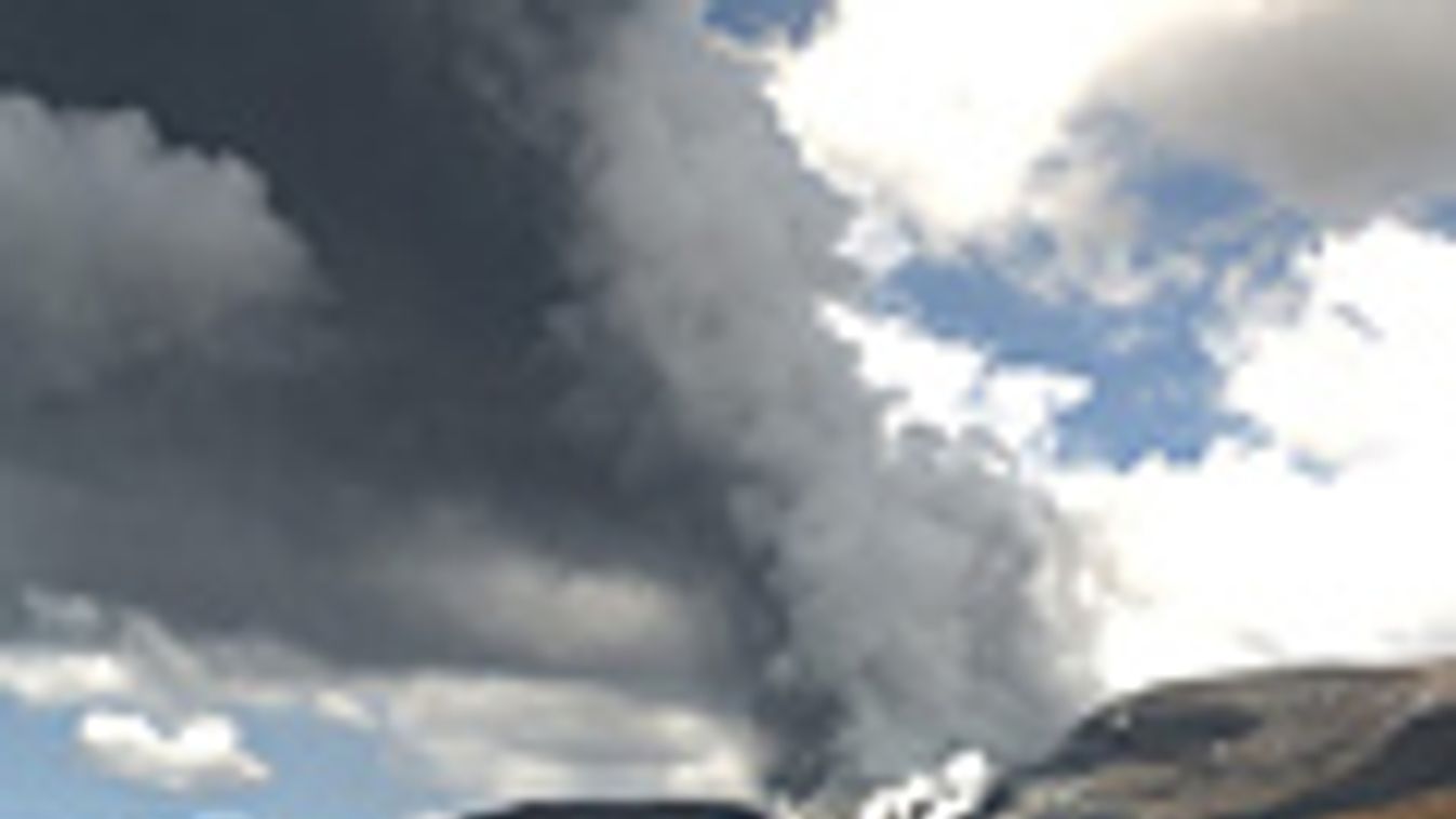 vulkán, Gyűrűk ura, Mordor, kitört a Tongariro vulkán, füst száll fel a Te Maari kráterből