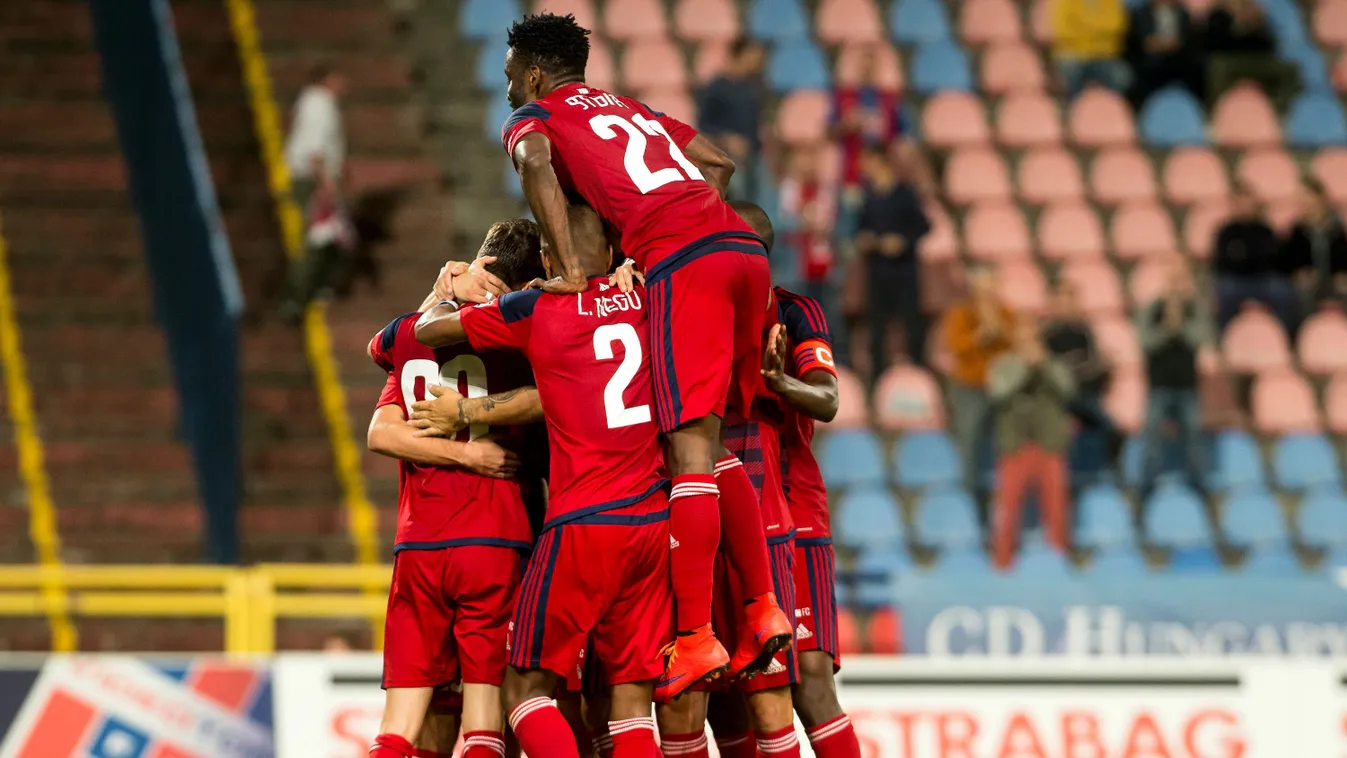 A Videoton játékosai örülnek Kovács István Ádám góljának az OTP Bank Liga 9. fordulójában játszott Videoton FC - Újpest FC mérkőzésen a székesfehérvári Sóstói Stadionban 2015. szeptember 19-én. Videoton FC-Újpest FC 3-0. 