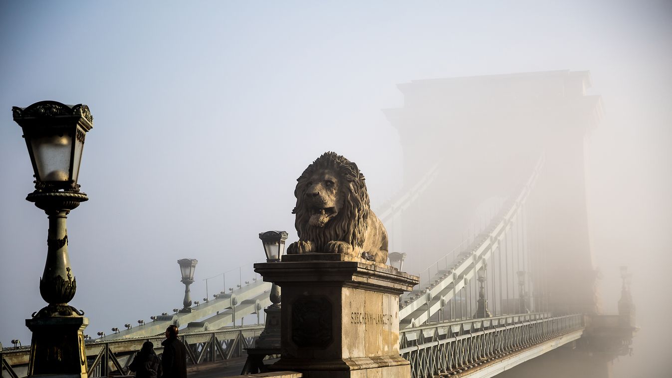 Budapest Köd Lánc híd 