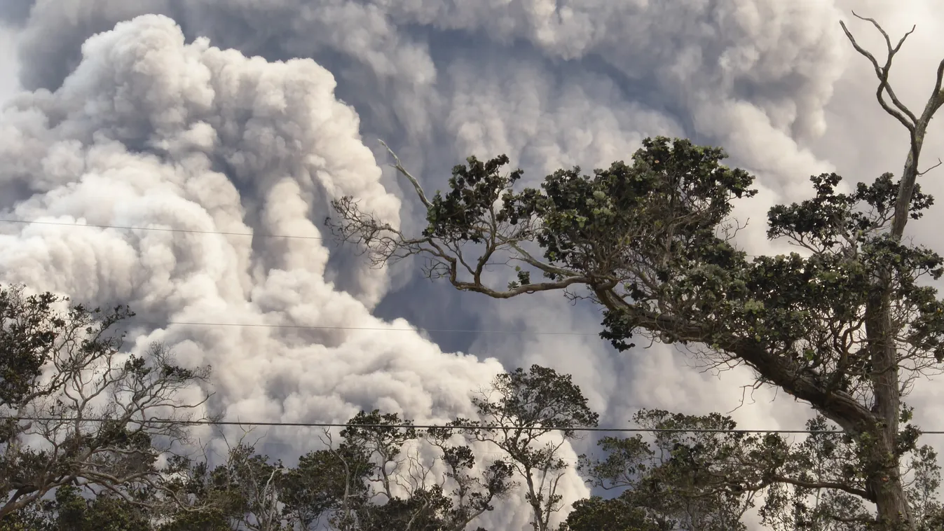 Hawaii: Kilauea Volcano belches new ash plume as geothermal wells secured CrowdSpark Jillian Marohnic Volcano Hideaways ASH ash plume new explosion rockfalls gas fissures danger usa US united states hi hawaii hawaii big island VOLCANO Kilauea eruption vol
