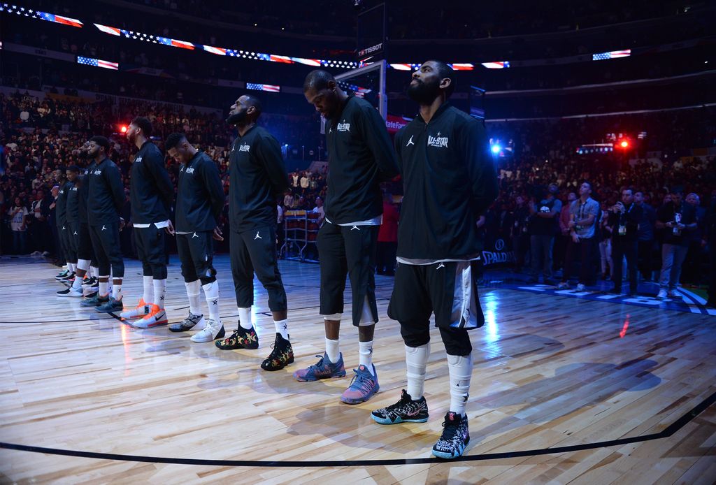 NBA All-Star Game 2018 GettyImageRank3 SPORT HORIZONTAL Basketball - Sport SINGING USA COURT In A Row California City Of Los Angeles Photography Staples Center NBA NBA Pro Basketball U.S. National Anthem Lining Up FeedRouted_Global NBA All-Star Game 2018 