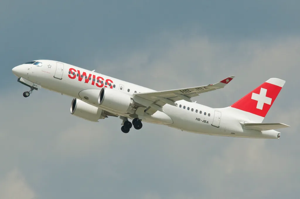 Swiss Bombardier CS100 