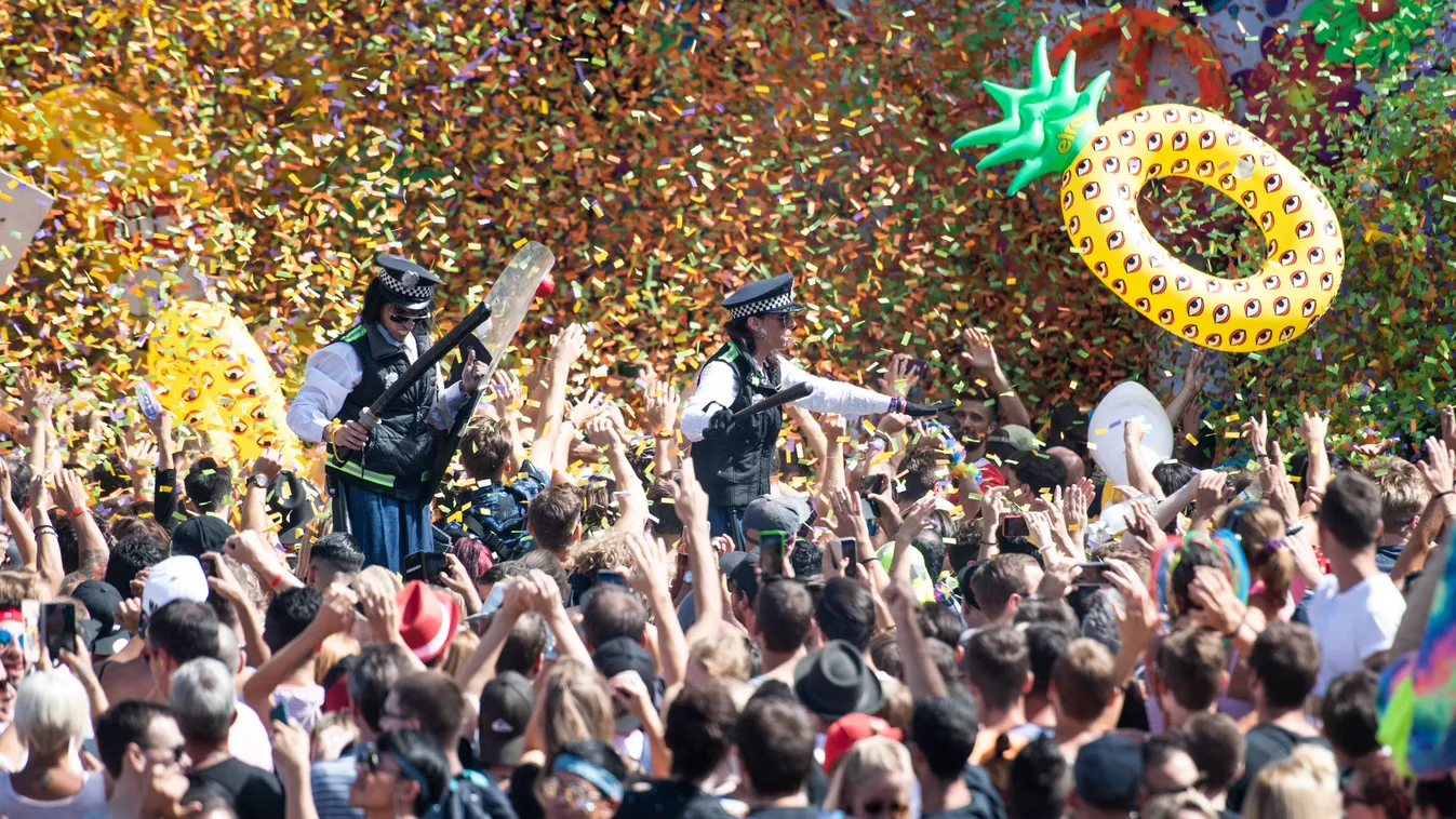 Zürich, Street Parade, 2018. augusztus 11. 