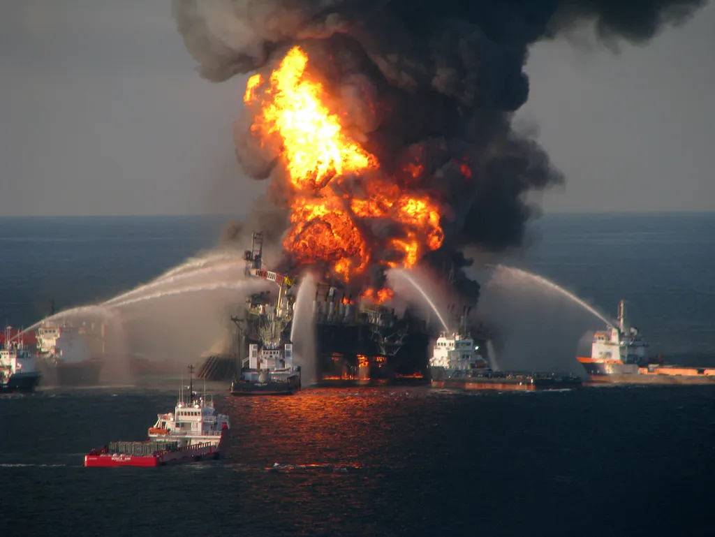 Coast Guard Attempts Burning Off Oil Leaking From Sunken Rig topics|topix|bestof|toppics|toppix GettyImageRank1 