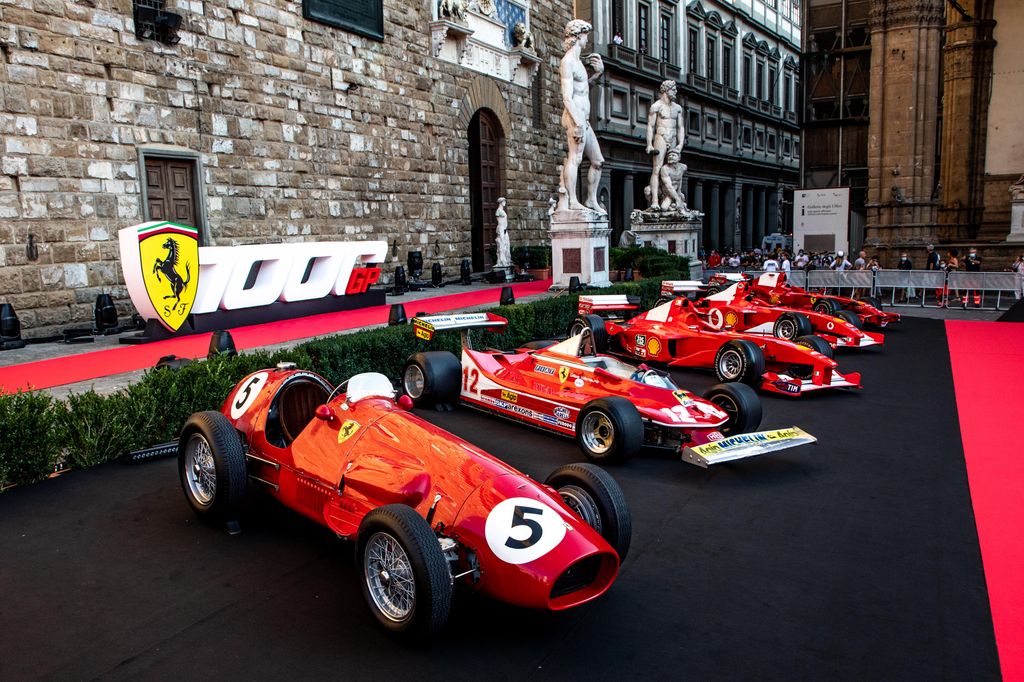 Forma-1, Ferrari F2008, F2002, F1-2000, 312 T4, 500 F2, Scuderia Ferrari, Firenze ünnepség 