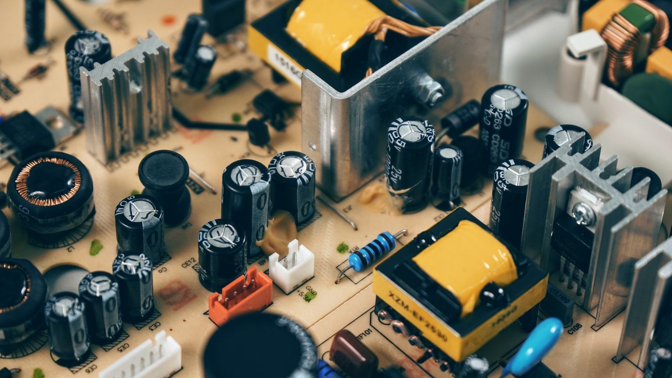 kondenzátor ellenállás tápegység elektronika capacitor resistor induktor 