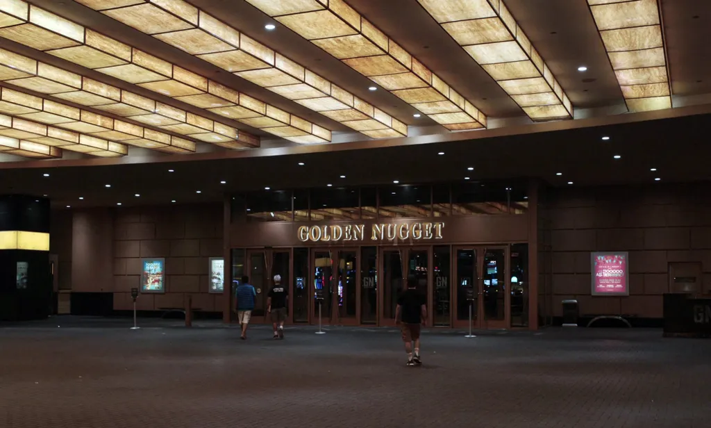 THE CARD COUNTER (2021) movie cinema filmstill film still Golden Nugget Hotel Casino Horizontal FILM 