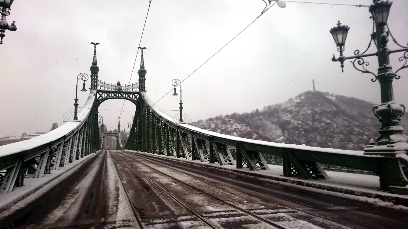 havazás hó időjárás Budapest Gellért hegy Szabadság híd 