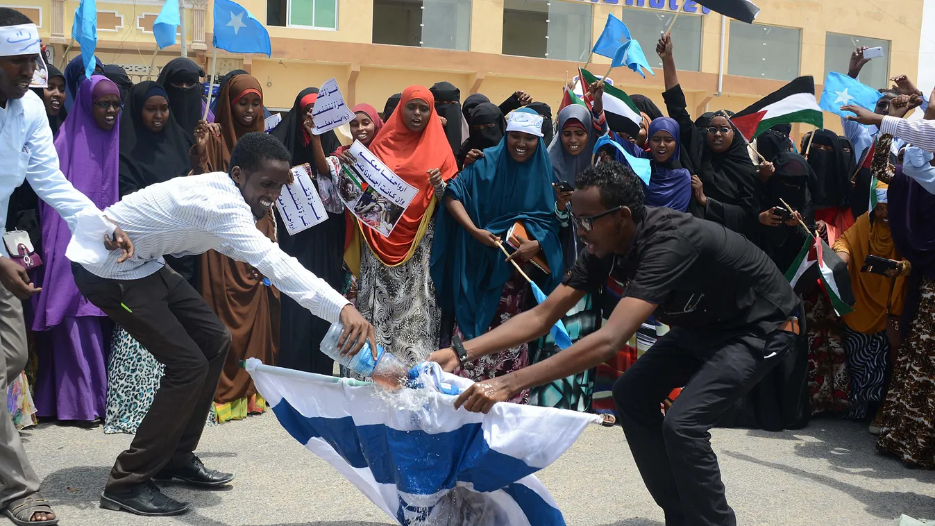 Diákok Szomália tüntetés izrael zászló 