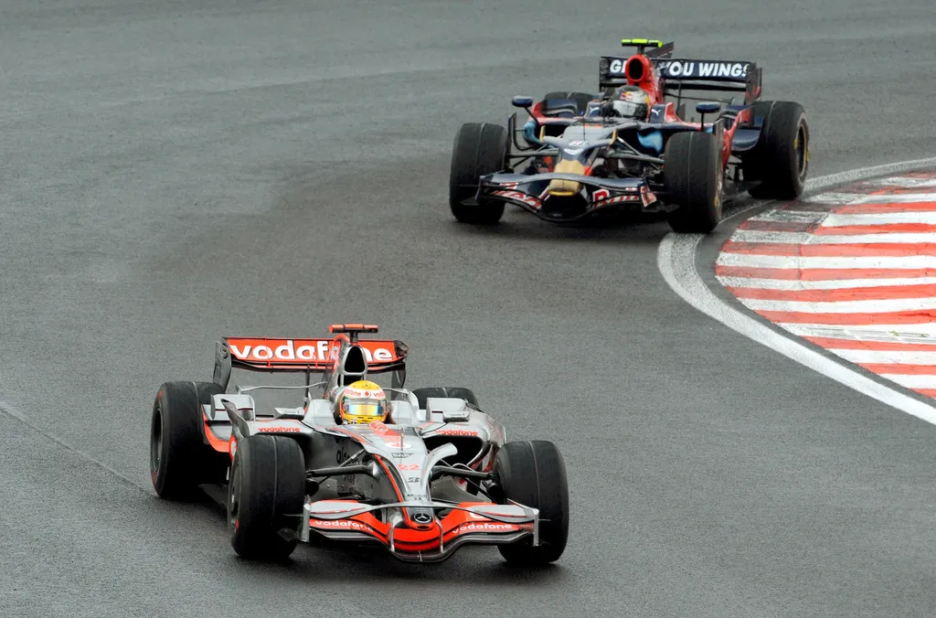 Forma-1, Lewis Hamilton, McLaren-Mercedes, Sebastian Vettel, Scuderia Toro Rosso, Brazil Nagydíj 2008 