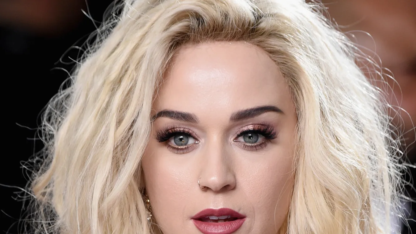 GRAMMY Katy Perry A Grammy-gála legjobban és legrosszabbul sminkelt sztárjai trend 