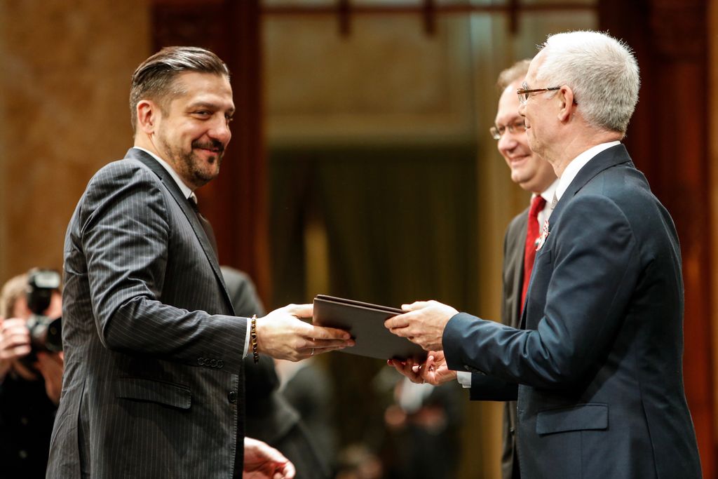 Balog Zoltán állami művészeti és miniszteri szakmai díjakat adott át galéria 