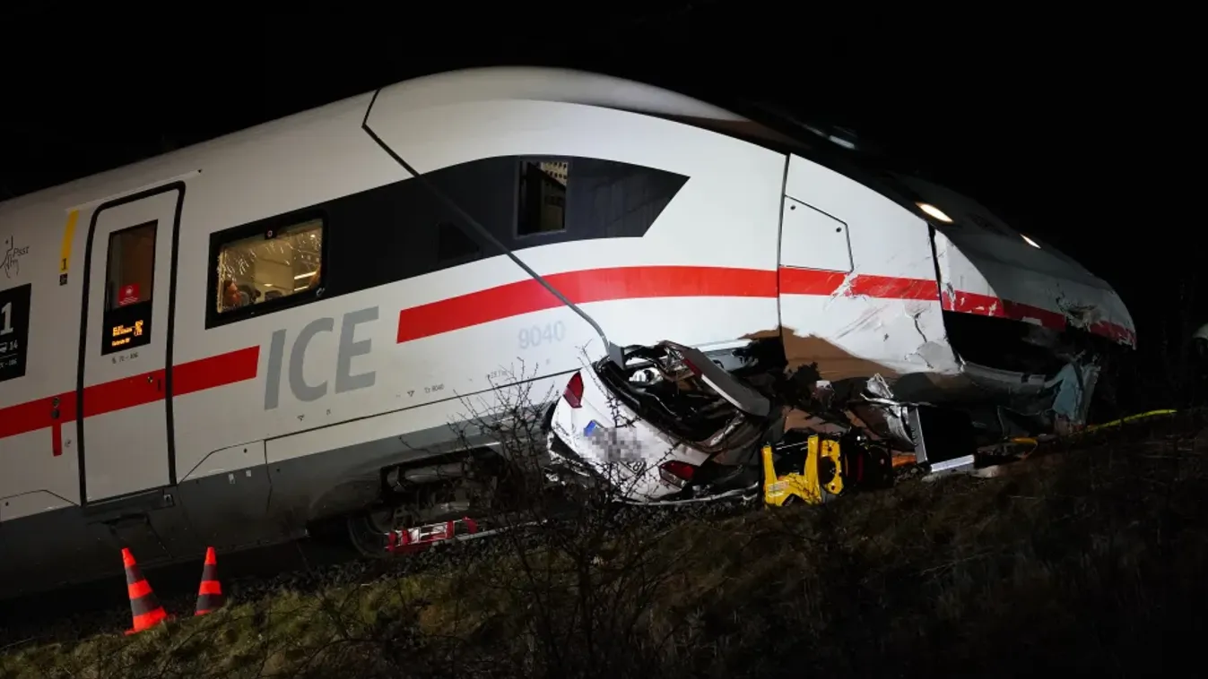 Bild 160-nal jött a vonat a sofőr még ki tudott szállni túlélte vonat vonatbaleset 