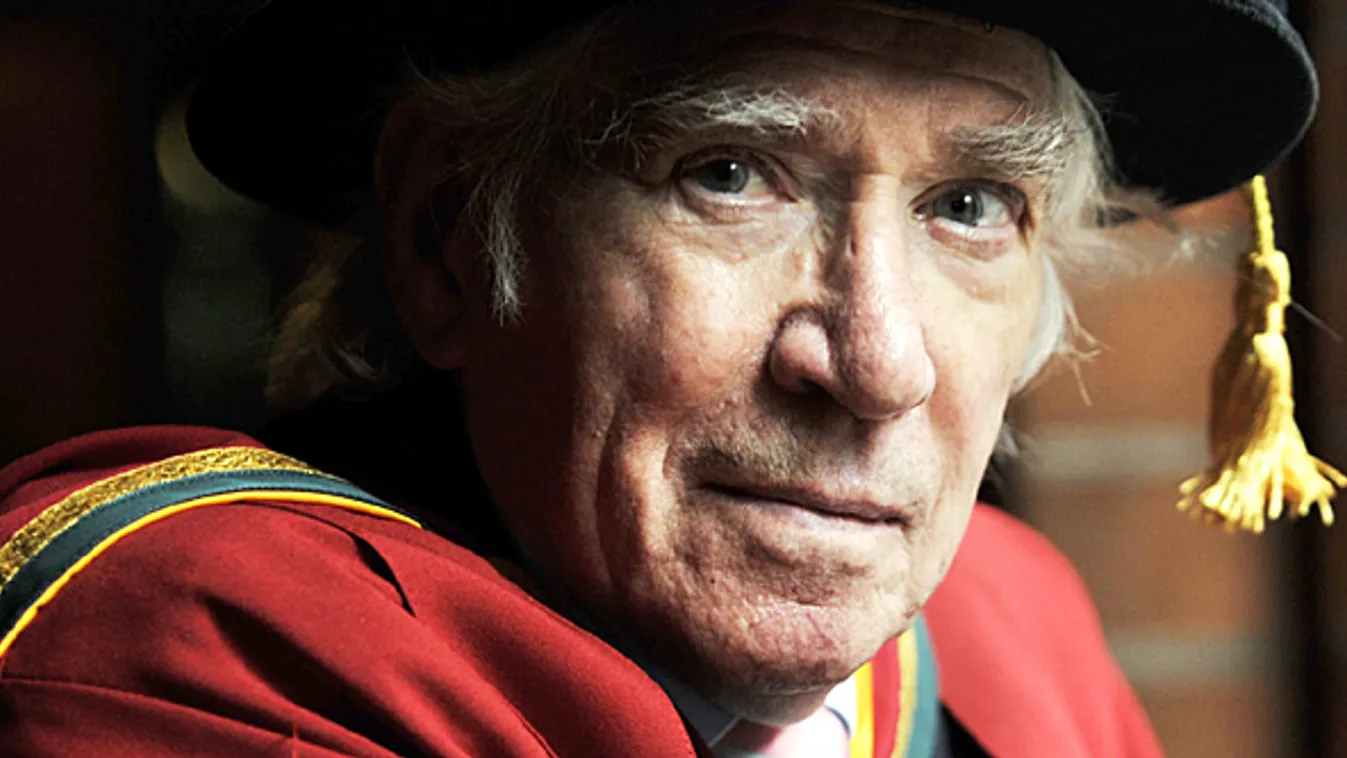 Frank Finlay 