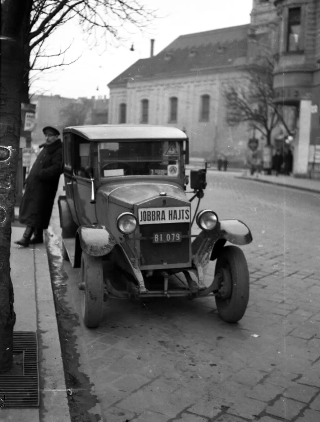 80 éves a jobb oldali közlekedés 