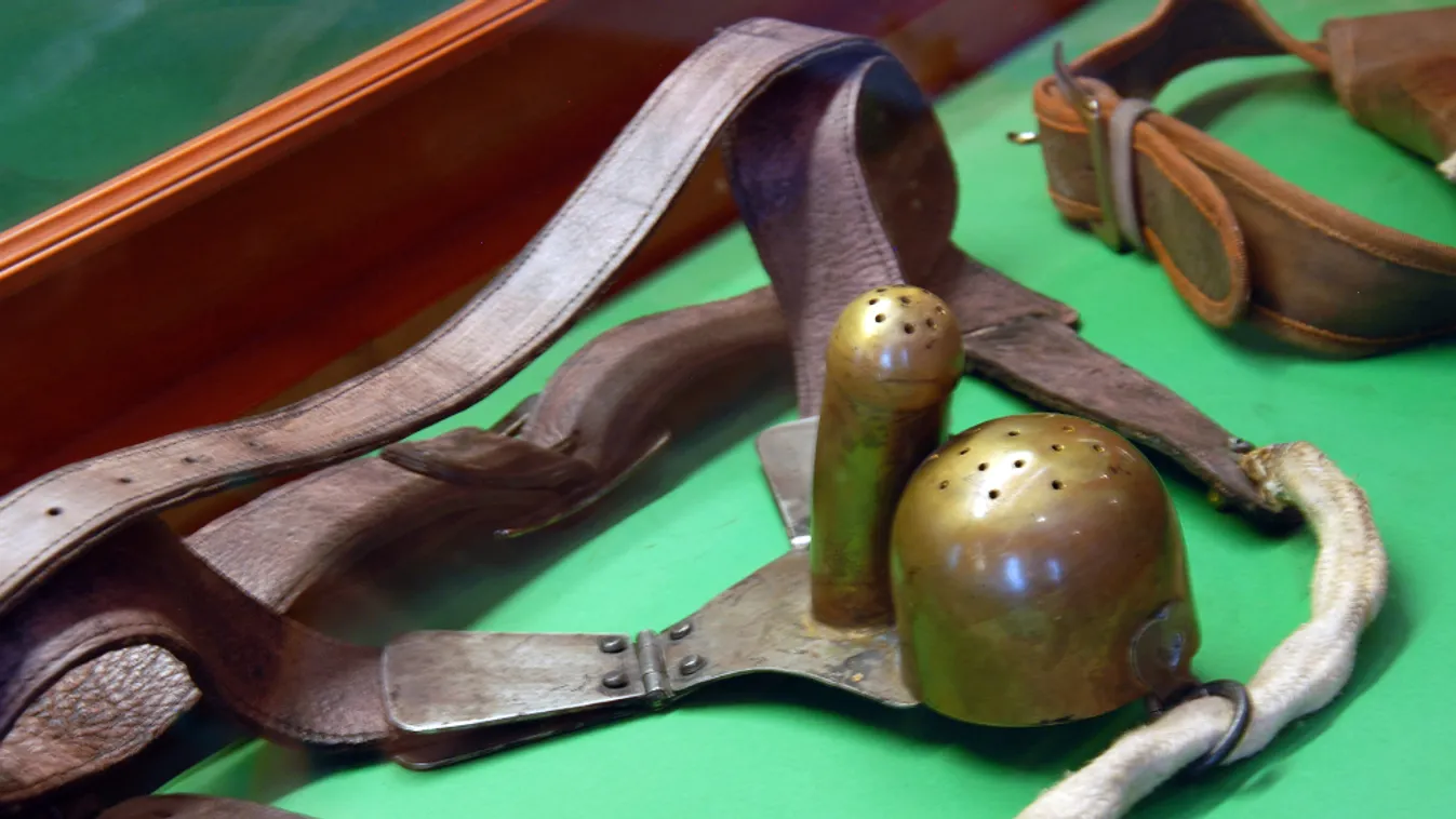 Fájdalmas eszközzel akadályozták meg régen a maszturbációt, illusztráció, egy eszköz a prágai szexmúzeumban 